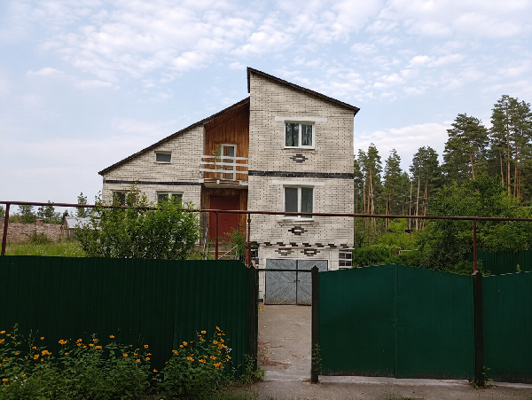 будинок продам, фото 1 з 15