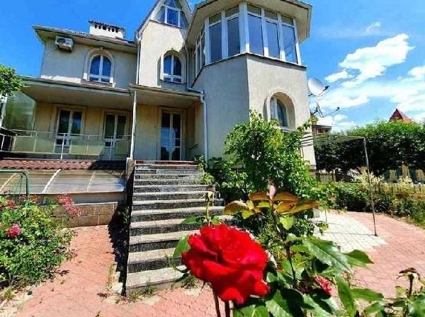 будинок продам, фото 2 з 12