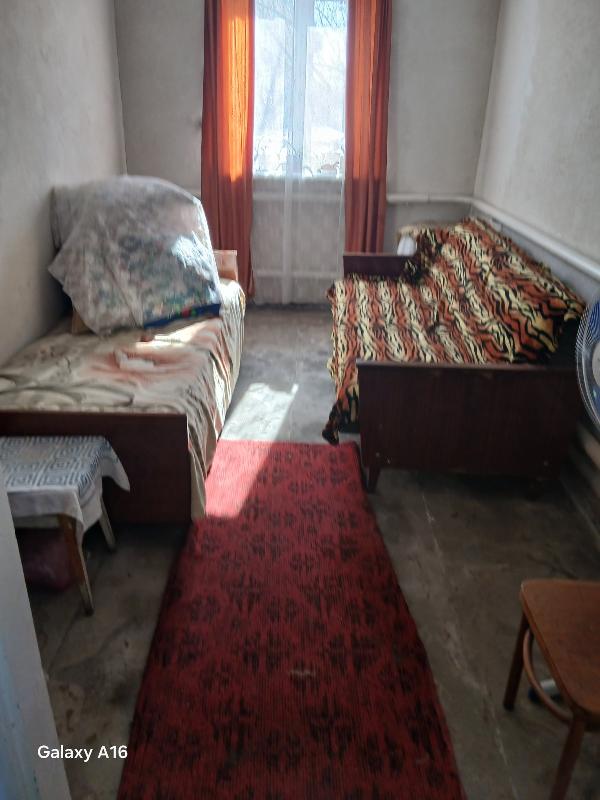 Кімната . - фото нерухомості