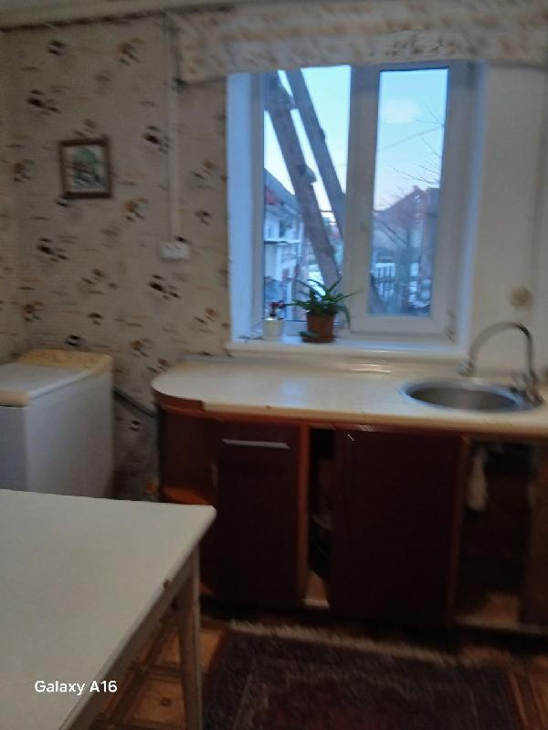 кухня  пралка,бойлер, газовий котел на опалення - фото нерухомості