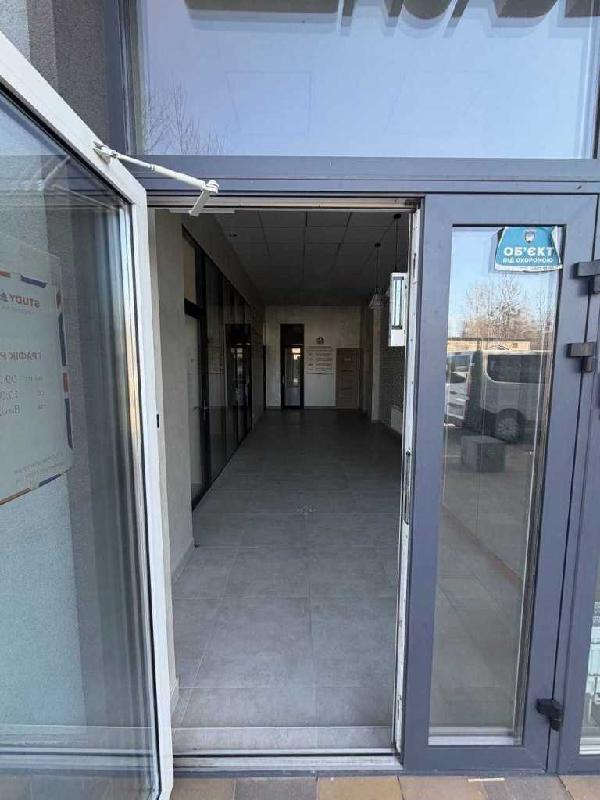 нежитлова нерухомість продам смт Вишневе, фото 2 з 23