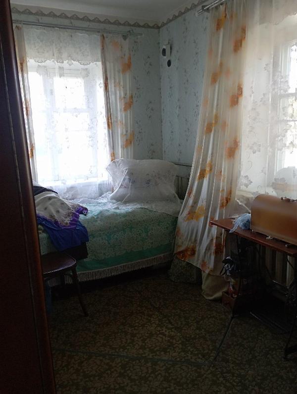 будинок продам смт Чорнобай, фото 4 з 8